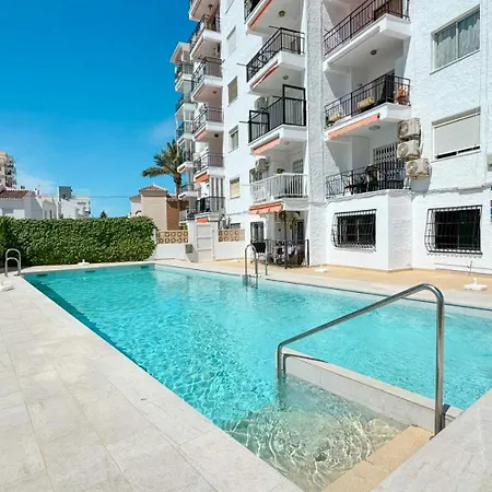 아파트 Edif Miami, 350m To The Beach, Views, Pool 네르하